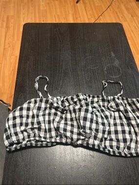 Black & White Gingham Crop Top - Cute Check Pattern